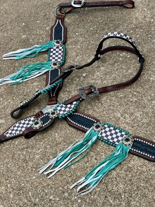 Conjunto de Collarín y Arnés de Cuero de Cocodrilo con Diseño de Concho Plateado, Colores Personalizados, para Caballos - ¡Venta Caliente! - Product Image 3