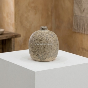 Vase rond en céramique rustique Moi M Cream, fait main, objet décoratif, vente en gros - Product Image 4