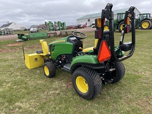 Tracteur utilitaire subcompact agricole 4x4 John Deere 1023E avec transmission automatique, vente en gros 2026 - Product Image 4
