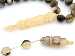 Tasbih de Cuerno de Búfalo Natural de Diseño Único y Larga Duración, con Acabado Pulido a Mano de Tacto Real, Estilo Religioso Rústico para Uso Diario - Product Image 6