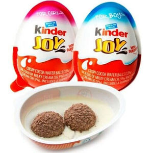 Kinder Joy - Paquete de CUATRO huevos de crema de chocolate de 20g con juguete, importados para niños y niñas - Product Image 1