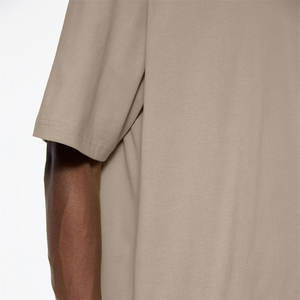 เสื้อยืดทรงเรกูลาร์ฟิต ผ้าฝ้าย 100% แรงบันดาลใจจากสตรีท น้ำหนักเบา ระบายอากาศได้ดี แห้งเร็ว สวมใส่สบาย ทรงหลวม เหมาะสำหรับใส่ลำลอง - Product Image 6