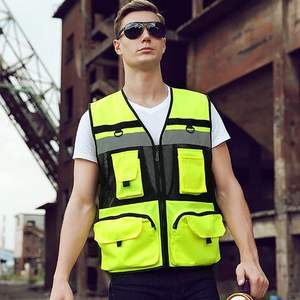 เสื้อกั๊กนิรภัยสำหรับงานอุตสาหกรรมสีเหลือง2025มองเห็นได้ชัดเจนพร้อมไฟ LED และมีกระเป๋าหลายใบปรับแต่งโลโก้ได้ - Product Image 2