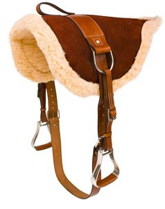 Selle de cheval en cuir traditionnelle élégante, conçue pour le confort du cheval, la stabilité du cavalier et une distribution équilibrée du poids. - Product Image 4