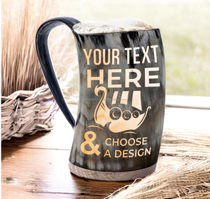 Mug à boire en corne de bœuf authentique de style viking, gravé, de type tankard médiéval - Product Image 1