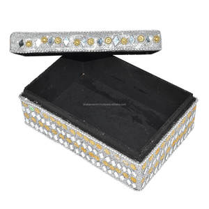 Boîte à bijoux de style vintage, boîte de rangement pour bibelots, accessoires de voyage, organisateur, boîtes à bijoux en métal pour conserver des bijoux élégants - Product Image 4