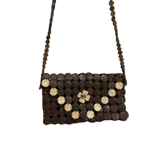 Sac vintage pour femmes, sacs en coquille de noix de coco, nouveau design, sacs à main en noix de coco, sacs pour femmes, faits à la main, écologiques, en coco-éco - Product Image 1