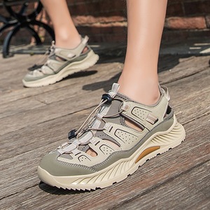 Sandalias de exterior con punta cerrada y empalme de malla transpirable para hombre, suela gruesa antideslizante, informales, deportivas, para caminar en la playa, zapatos masculinos - Product Image 1