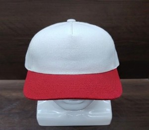 Casquette de baseball bicolore blanc et rouge, casquette snapback à visière plate, réglable, couvre-chef de sport, logo personnalisé - Product Image 1