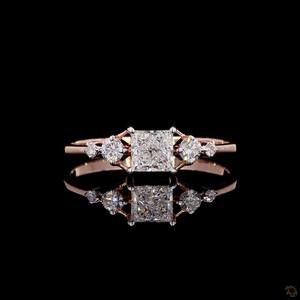 Anillo de compromiso Princess Cut Illusion en oro rosa de 14K 0.65ct Diamantes cultivados en laboratorio - Product Image 2