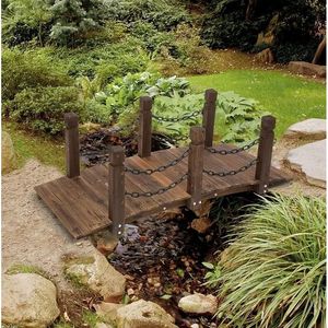 Ponte da Giardino in Legno con Finitura Arcuata e Ringhiere in Catena Metallica per Allestimenti Esterni Stagionali - Product Image 3