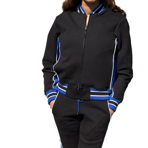 Conjunto Deportivo de Forro Polar Térmico Negro y Azul Personalizado Zeta Pi Beta, Ropa Griega Premium con Estilo Universitario y Orgullo de Hermandad - Product Image 1