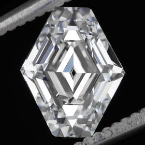 Diamante único de corte escalonado suelto de 2.25 CT, cultivado en laboratorio, forma hexagonal, certificado, color E, VS VVS, excelente para la fabricación de joyas - Product Image 3