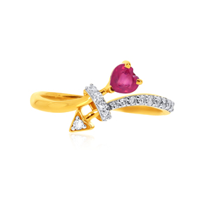 Anillo de Oro Amarillo de 18K de Primera Calidad con Corazón de Rubí y Flecha de Diamantes para Mujer, con una Gema de Rubí en Forma de Corazón y Diamantes Engastados en Pavé - Product Image 4