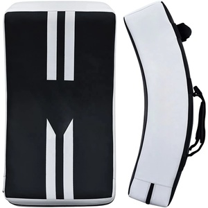 Bouclier de frappe en cuir véritable de qualité supérieure pour l'entraînement en MMA, Muay Thai et arts martiaux – Pad de boxe thaïlandaise de qualité - Product Image 5