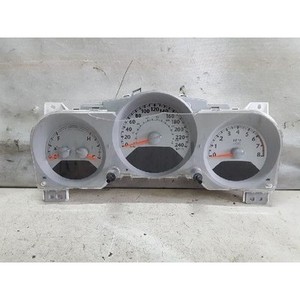 Tableaux de bord d'occasion pour PT Cruiser 05107628AJ - Product Image 1