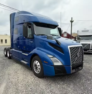 Camions-couchettes d'occasion propres, 3 mois d'utilisation, abordables, modèles 2021, 2022, 2023 Volvo VNL64T740 - Product Image 5