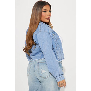 Blouson en jean bleu clair Omen, coupe courte, ourlet effiloché, style streetwear, Twin City, vente en gros, vintage, délavé, manteau d'extérieur, mode personnalisée - Product Image 4
