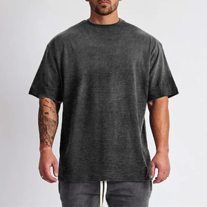 T-shirt en coton surdimensionné pour homme, coupe ample, lourd, style streetwear minimaliste, fabriqué par un fabricant de t-shirts. - Product Image 2