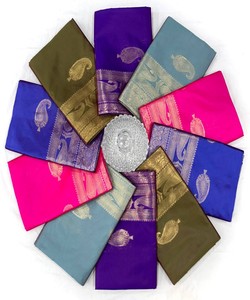 Sari de Seda Verde Claro con Borde Rosa, Estilo Banarasi, para Bodas Indias Tradicionales, Sari Drapeado para Mujer, Largo hasta el Suelo - Product Image 3