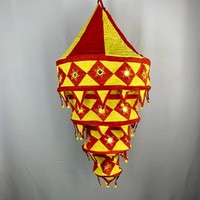 Lanternes suspendues décoratives en tissu de coton rouge et jaune vintage de luxe pour la décoration de mariage