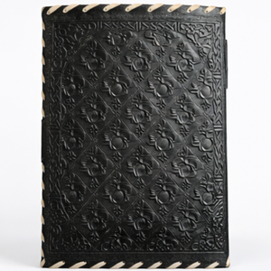 Diario de Cuero Negro Pintado a Mano Al Amir, Cuaderno Vintage con Arte Floral Colorido, Cierre Metálico Doble, Tapa Dura, 8x6 Pulgadas - Product Image 4
