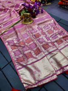 Sari en soie pure Dola avec bordure tissée Bandhani Zari et Blouse Zari Butti – Tenue de fête traditionnelle, infroissable et à séchage rapide - Product Image 4