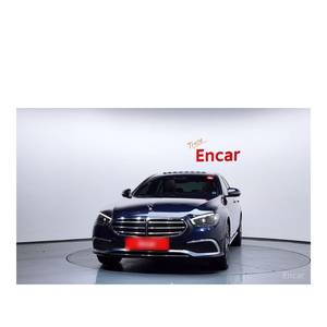 Mercedes-Benz Classe E E300e 4MATIC Exclusive Modèle mai 2023 avec 43 684 km Boîte de vitesses automatique Volant à gauche Caméra de recul - Product Image 3