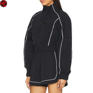 Conjunto Deportivo de Chaqueta y Pantalones Cortos para Mujer, con Cierre, Diseño de Rayas en Contraste, Ropa Deportiva Informal de Dos Piezas - Product Image 3