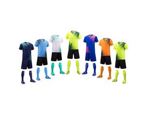 Conjuntos de Camisetas de Fútbol Personalizables, 100% Poliéster, 160g, Transferencia Térmica, Logotipo del Equipo Personalizado, Servicio OEM, para Hombres Adultos - Product Image 1
