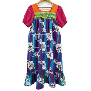 Vestido Mumu Casual de Manga Corta con Cuello Ancho y Estampados Hawaianos Personalizados Exclusivos para Mujer - Product Image 4