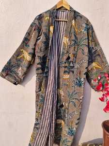 Kimono de terciopelo con estampado de selva gris, chaqueta larga hecha a mano, abrigo de lujo para mujer, abrigo bohemio de invierno - Product Image 6