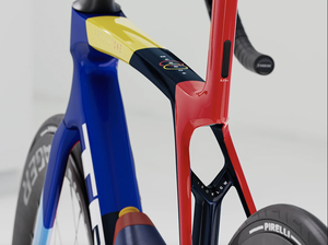 BEST Madonessss SLR 8 AXS Gen 8 Vélo de route 2025 en bleu marine fumé - Product Image 4