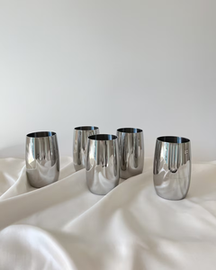 Tasses vintage italiennes en acier inoxydable par AMC - Verre à boire en métal argenté / Verre à eau / Gobelet - Product Image 1