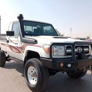 PICKUP LAND CRUISER SIMPLE CABINE À VENDRE À BAS PRIX AVEC GARANTIE DE 12 MOIS ET TACHES FISCALES ÉLIMINÉES - Product Image 1