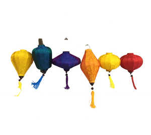 Lanterne en soie vietnamienne personnalisée pour les événements de promotion de la marque, articles cadeaux d'entreprise avec des finitions en tissu de soie tissé traditionnel - Product Image 4