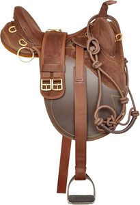 Selle de cheval en cuir traditionnelle élégante, conçue pour le confort du cheval, la stabilité du cavalier et une distribution équilibrée du poids. - Product Image 3