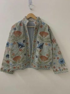 Chaqueta corta de terciopelo Suzani bordada, chaqueta corta para festivales, chaqueta unisex para mujer, regalo para esposa, bolero nupcial. - Product Image 4