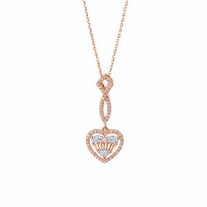 Collier de luxe en or blanc pur 18 carats avec pendentif en forme de cœur halo serti de diamants ronds et baguettes, cadeau de la Saint-Valentin pour elle - Product Image 2