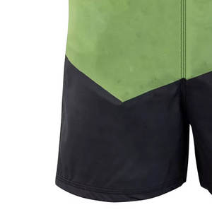 Pantalones cortos de grappling para hombre con corte atlético que favorecen el movimiento libre para entrenamiento de MMA, práctica de Jiu Jitsu y ejercicios. - Product Image 6