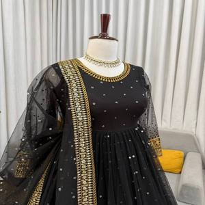 Conjunto de traje Anarkali VASTRA COTTAGE con red de mariposas, pantalón con lentejuelas y bordados, dupatta, pantalón con cintura elástica, ropa étnica festiva - Product Image 3