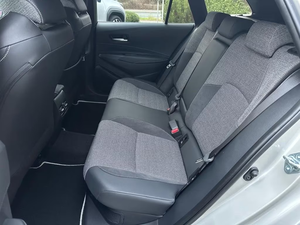 Toyota Corolla 2.0 Hybride Touring Sports Teamplayer ZE Hybride Break Économique en Carburant Voiture Familiale Transmission Automatique - Product Image 6