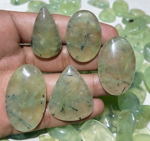 Piedras Preciosas Sueltas de Prehnita Natural en Diferentes Formas, Cabujones con Reverso Plano, Piedras Preciosas al por Mayor, Cabujones de Todos los Tamaños Disponibles - Product Image 1
