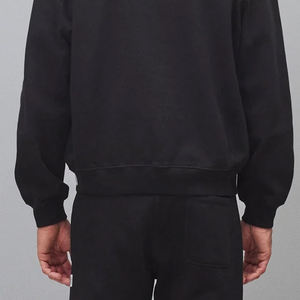 เสื้อสเวตเชิ้ตผู้ชาย ให้ความอบอุ่นสมดุลในสภาพอากาศเย็น วัสดุคุณภาพสูง แขนยาวเต็มตัว บริการ OEM สำหรับผู้ซื้อจำนวนมาก - Product Image 6