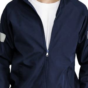 ชุดวอร์มกันลมน้ำหนักเบาเป็นมิตรกับสิ่งแวดล้อมสำหรับฤดูหนาว ขายส่งปี 2026 ชุดลำลองสไตล์สตรีทสำหรับผู้ชาย - Product Image 5