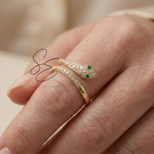 Anillo de Serpiente Chapado en Oro de 18K, Ajustable, con Ojos Verdes, de Acero Inoxidable, Impermeable, para Mujer, Hipoalergénico - Product Image 1