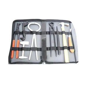 Kit Profesional de Herramientas de Herrador de 7 Piezas de Acero Inoxidable para Recorte de Pezuñas de Caballo, Herraduras, Cuchillo para Pezuñas, Lima, Cortador de Clavos y Cepillo - Product Image 5