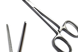 Pinzas Quirúrgicas Manuales Profesionales de Acero Inoxidable de Grado Médico, Instrumento Hemostático con Certificación CE Clase II para Uso General - Product Image 5