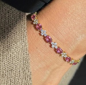 Pulsera con Dije de Zafiro Rosa Cultivado en Laboratorio, Corte Ovalado, en Plata de Ley Chapada en Oro, Regalo de Lujo para Mujer, Ideal para Aniversarios y Fiestas - Product Image 4
