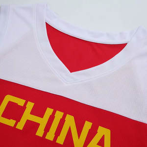 Ensemble de basket-ball professionnel avec logo personnalisé |   Maillot sans manches et short de performance d'été |   Équipement d'entraînement sportif The Talent - Product Image 2